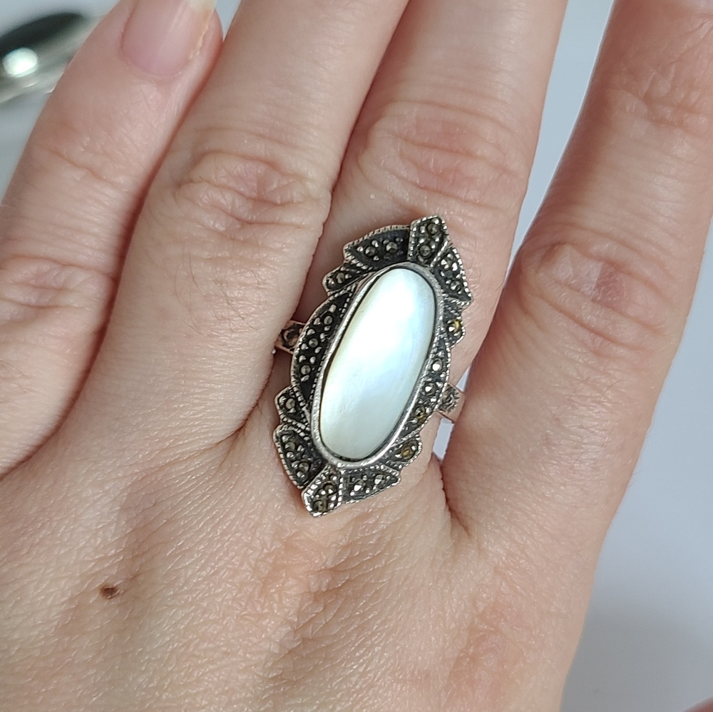 Vintage Luxury Sterling Silver Marcasite Crystal Pearl Oval Boho Statement Ring